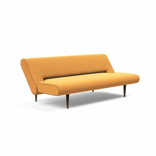 Unfurl bäddsoffa i gult tyg med bakåtlutad rygg från Innovation Living
