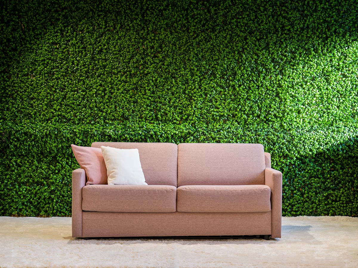 Cloud bäddsoffa i rosa färg.