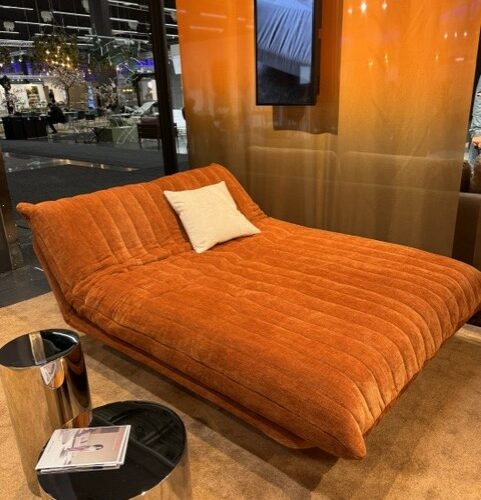 Minimum quilted tyg i orange från Innovation Living.